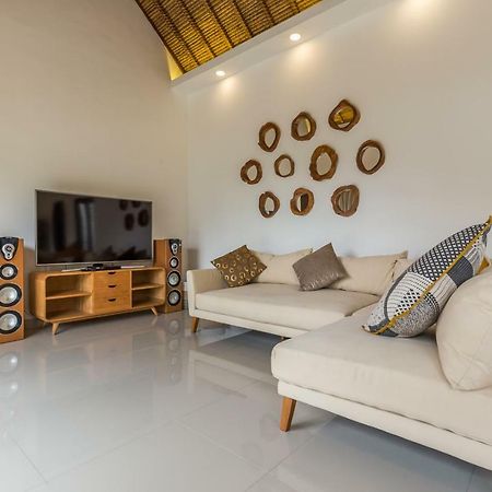 Villa Leelavadee Uluwatu Extérieur photo